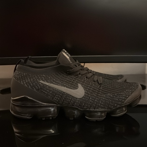Nike Air Vapormax Flyknit 3 - Picture 3 of 5